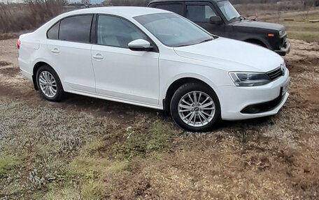 Volkswagen Jetta VI, 2014 год, 1 250 000 рублей, 2 фотография