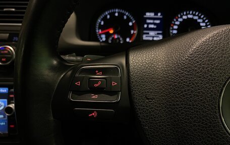 Volkswagen Touran III, 2013 год, 1 390 000 рублей, 19 фотография