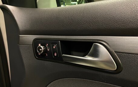 Volkswagen Touran III, 2013 год, 1 390 000 рублей, 17 фотография