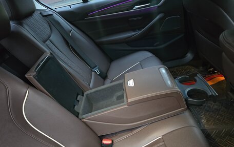 BMW 5 серия, 2022 год, 4 800 000 рублей, 22 фотография