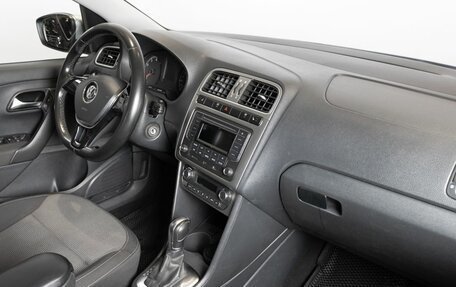 Volkswagen Polo VI (EU Market), 2018 год, 1 220 000 рублей, 4 фотография