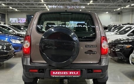 Chevrolet Niva I рестайлинг, 2018 год, 799 000 рублей, 5 фотография