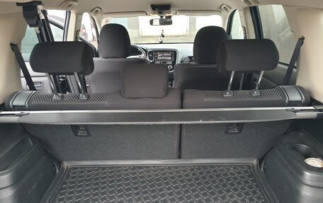 Mitsubishi Outlander III рестайлинг 3, 2019 год, 2 350 000 рублей, 8 фотография