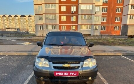 Chevrolet Niva I рестайлинг, 2012 год, 350 000 рублей, 3 фотография
