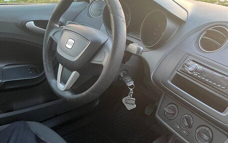 SEAT Ibiza IV рестайлинг 2, 2009 год, 425 000 рублей, 5 фотография