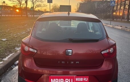 SEAT Ibiza IV рестайлинг 2, 2009 год, 425 000 рублей, 3 фотография