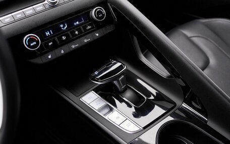 Hyundai Elantra, 2024 год, 2 427 000 рублей, 8 фотография