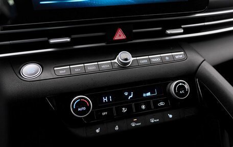 Hyundai Elantra, 2024 год, 2 427 000 рублей, 9 фотография