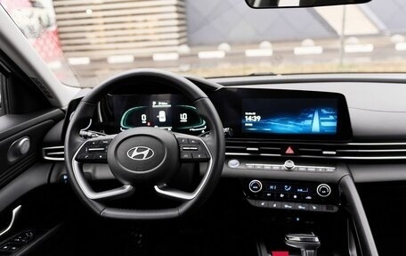 Hyundai Elantra, 2024 год, 2 427 000 рублей, 6 фотография