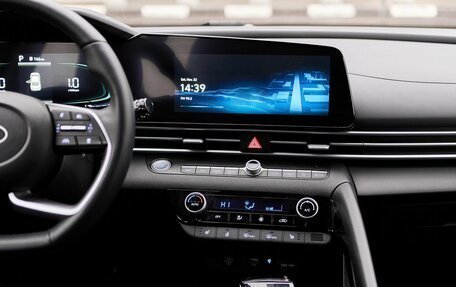 Hyundai Elantra, 2024 год, 2 427 000 рублей, 15 фотография