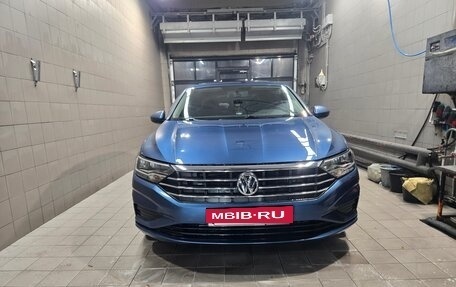 Volkswagen Jetta VII, 2018 год, 1 950 000 рублей, 2 фотография