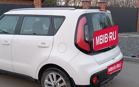 KIA Soul II рестайлинг, 2017 год, 1 700 000 рублей, 11 фотография