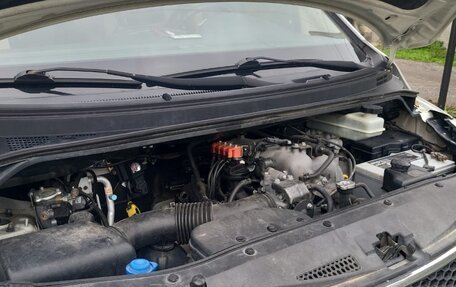 Hyundai H-1 II рестайлинг, 2011 год, 1 700 000 рублей, 6 фотография