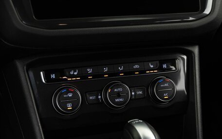 Volkswagen Tiguan II, 2018 год, 3 484 444 рублей, 18 фотография