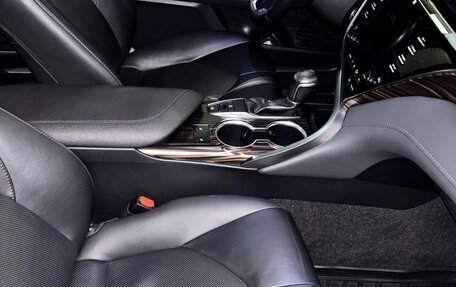 Toyota Camry, 2019 год, 2 900 000 рублей, 7 фотография