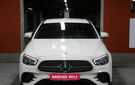 Mercedes-Benz E-Класс, 2021 год, 5 398 000 рублей, 2 фотография