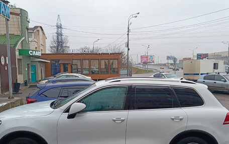 Volkswagen Touareg III, 2012 год, 1 890 000 рублей, 2 фотография