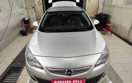 Opel Astra J, 2011 год, 700 000 рублей, 3 фотография