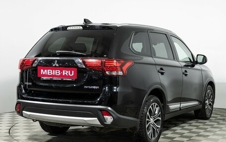 Mitsubishi Outlander III рестайлинг 3, 2017 год, 1 799 777 рублей, 5 фотография