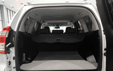 Toyota Land Cruiser Prado 150 рестайлинг 2, 2014 год, 4 725 000 рублей, 10 фотография