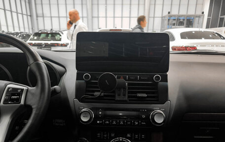 Toyota Land Cruiser Prado 150 рестайлинг 2, 2014 год, 4 725 000 рублей, 15 фотография