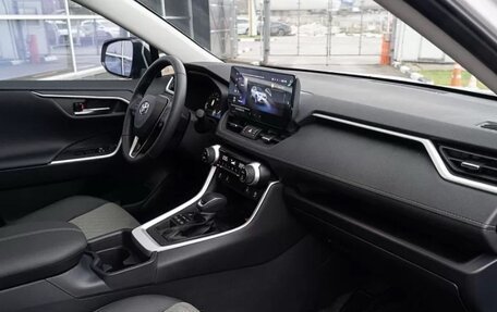 Toyota RAV4, 2025 год, 3 950 000 рублей, 7 фотография