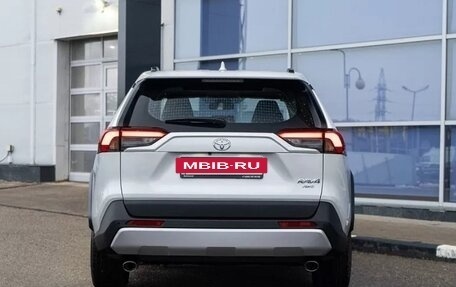 Toyota RAV4, 2025 год, 3 950 000 рублей, 5 фотография