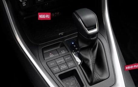 Toyota RAV4, 2025 год, 3 950 000 рублей, 10 фотография