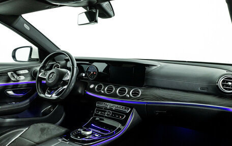 Mercedes-Benz E-Класс, 2017 год, 2 947 898 рублей, 9 фотография