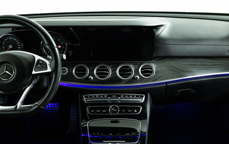 Mercedes-Benz E-Класс, 2017 год, 2 947 898 рублей, 14 фотография