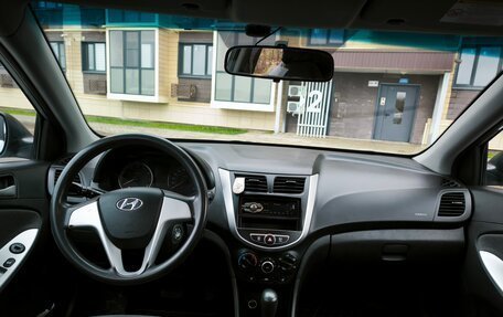 Hyundai Solaris II рестайлинг, 2012 год, 815 000 рублей, 8 фотография