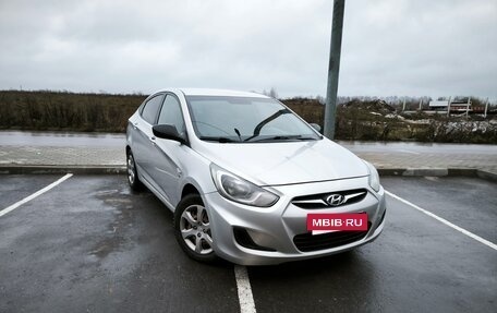 Hyundai Solaris II рестайлинг, 2012 год, 815 000 рублей, 2 фотография