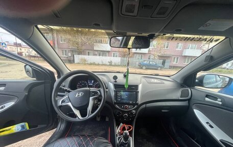 Hyundai Solaris II рестайлинг, 2012 год, 800 000 рублей, 2 фотография