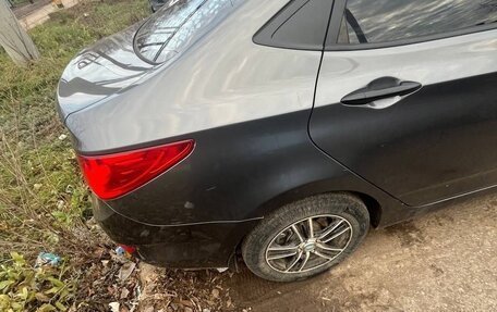 Hyundai Solaris II рестайлинг, 2012 год, 800 000 рублей, 5 фотография