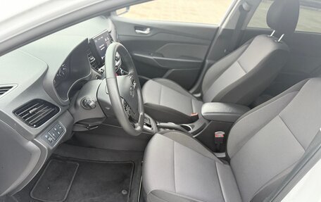 Hyundai Solaris II рестайлинг, 2021 год, 1 790 000 рублей, 8 фотография