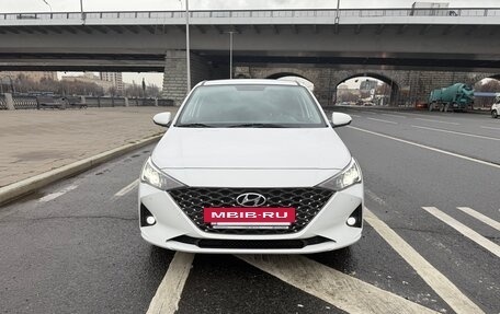 Hyundai Solaris II рестайлинг, 2021 год, 1 790 000 рублей, 2 фотография