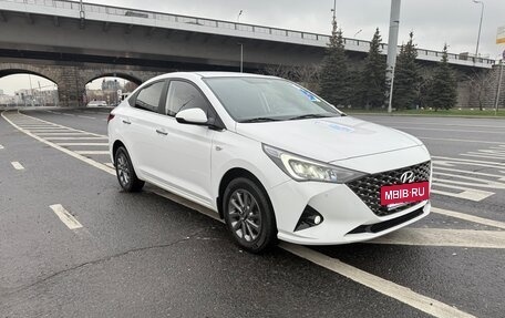 Hyundai Solaris II рестайлинг, 2021 год, 1 790 000 рублей, 3 фотография