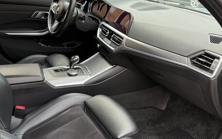 BMW 3 серия, 2019 год, 3 370 000 рублей, 17 фотография