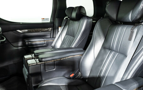 Toyota Alphard III, 2019 год, 4 100 000 рублей, 10 фотография