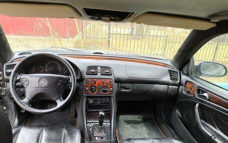 Mercedes-Benz CLK-Класс, 2001 год, 650 000 рублей, 11 фотография