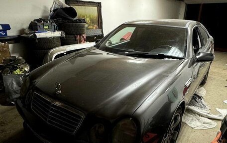 Mercedes-Benz CLK-Класс, 2001 год, 650 000 рублей, 4 фотография