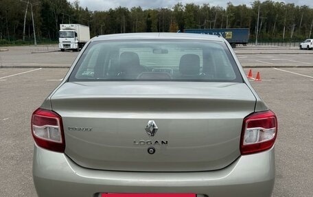 Renault Logan II, 2017 год, 930 000 рублей, 5 фотография