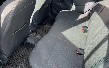 Renault Logan II, 2017 год, 930 000 рублей, 15 фотография