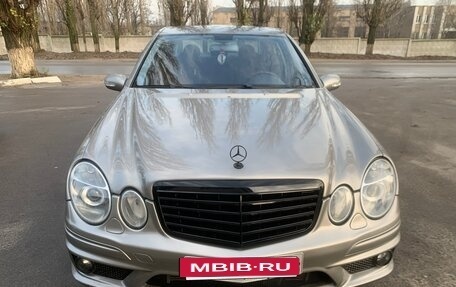 Mercedes-Benz E-Класс, 2002 год, 780 000 рублей, 1 фотография