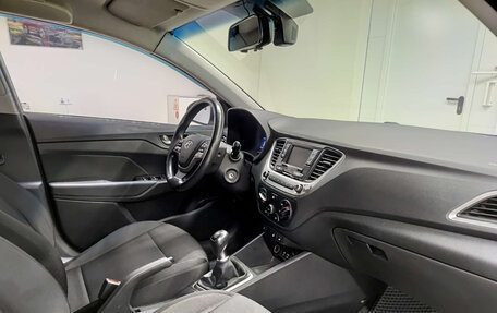 Hyundai Solaris II рестайлинг, 2017 год, 943 000 рублей, 11 фотография