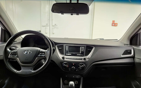 Hyundai Solaris II рестайлинг, 2017 год, 943 000 рублей, 14 фотография