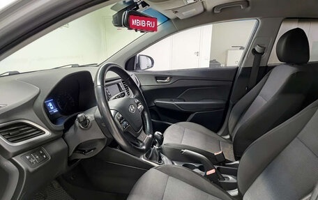 Hyundai Solaris II рестайлинг, 2017 год, 943 000 рублей, 16 фотография