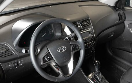 Hyundai Solaris II рестайлинг, 2015 год, 870 000 рублей, 3 фотография