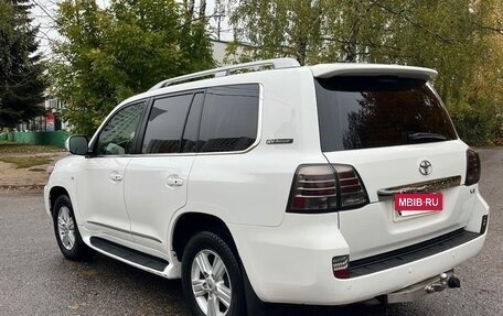 Toyota Land Cruiser 200, 2011 год, 2 777 000 рублей, 2 фотография