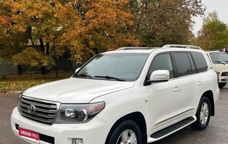 Toyota Land Cruiser 200, 2011 год, 2 777 000 рублей, 3 фотография